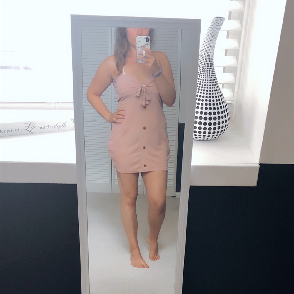 NWOT Pretty Little Thing Dress